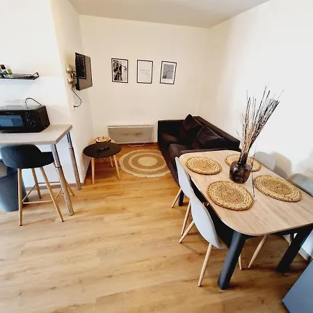Apartment F3 Close To Fully Equipped Center Maubeuge