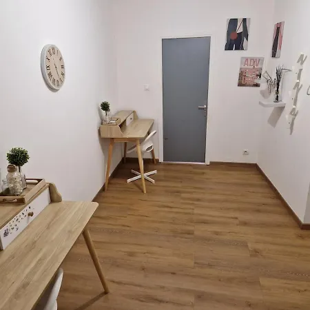 F3 Close To Fully Equipped Center Apartment *