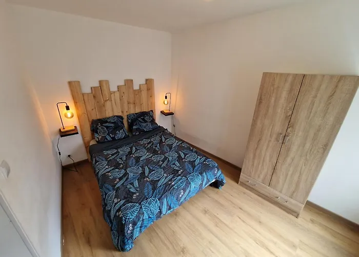 F3 Close To Fully Equipped Center Apartment *