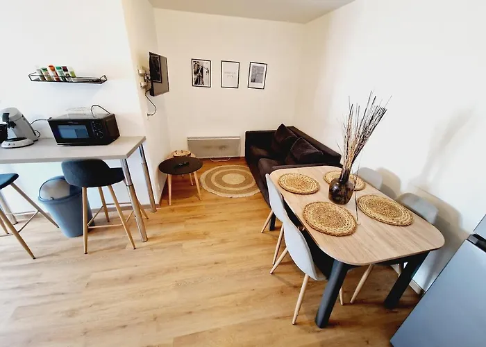 Apartment F3 Close To Fully Equipped Center Maubeuge